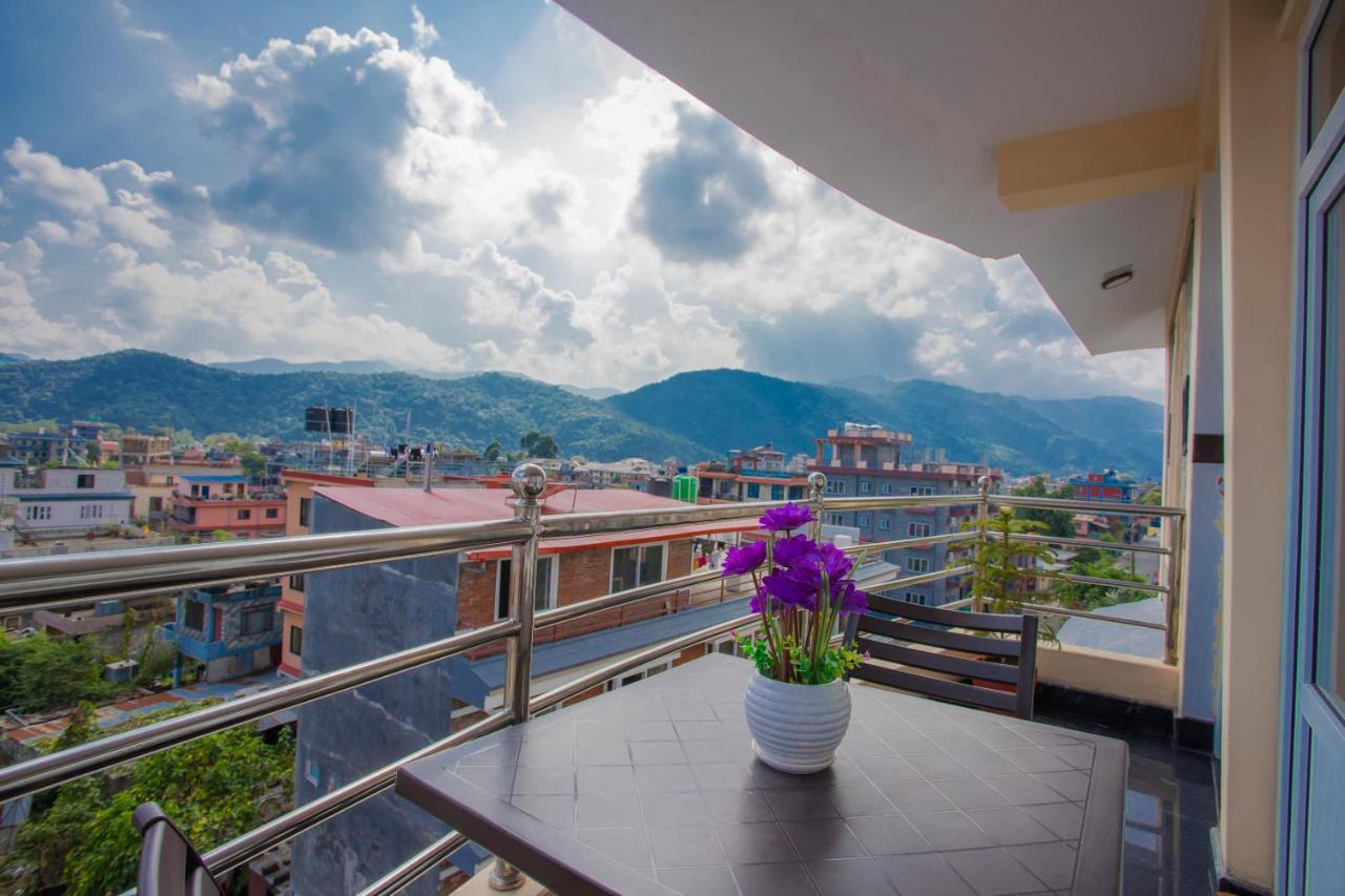 Hotel Lakeside Pvt. Ltd. ポカラ エクステリア 写真