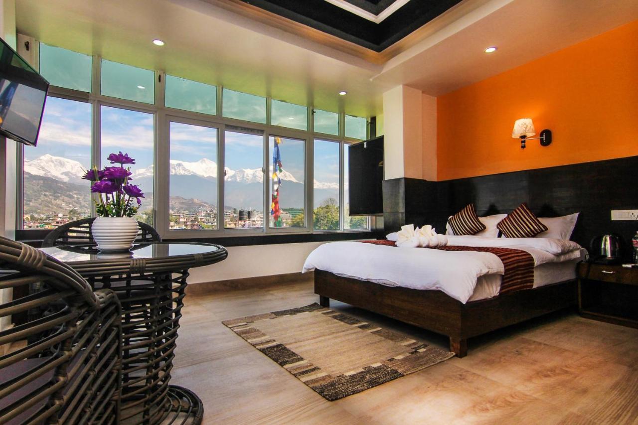 Hotel Lakeside Pvt. Ltd. ポカラ エクステリア 写真