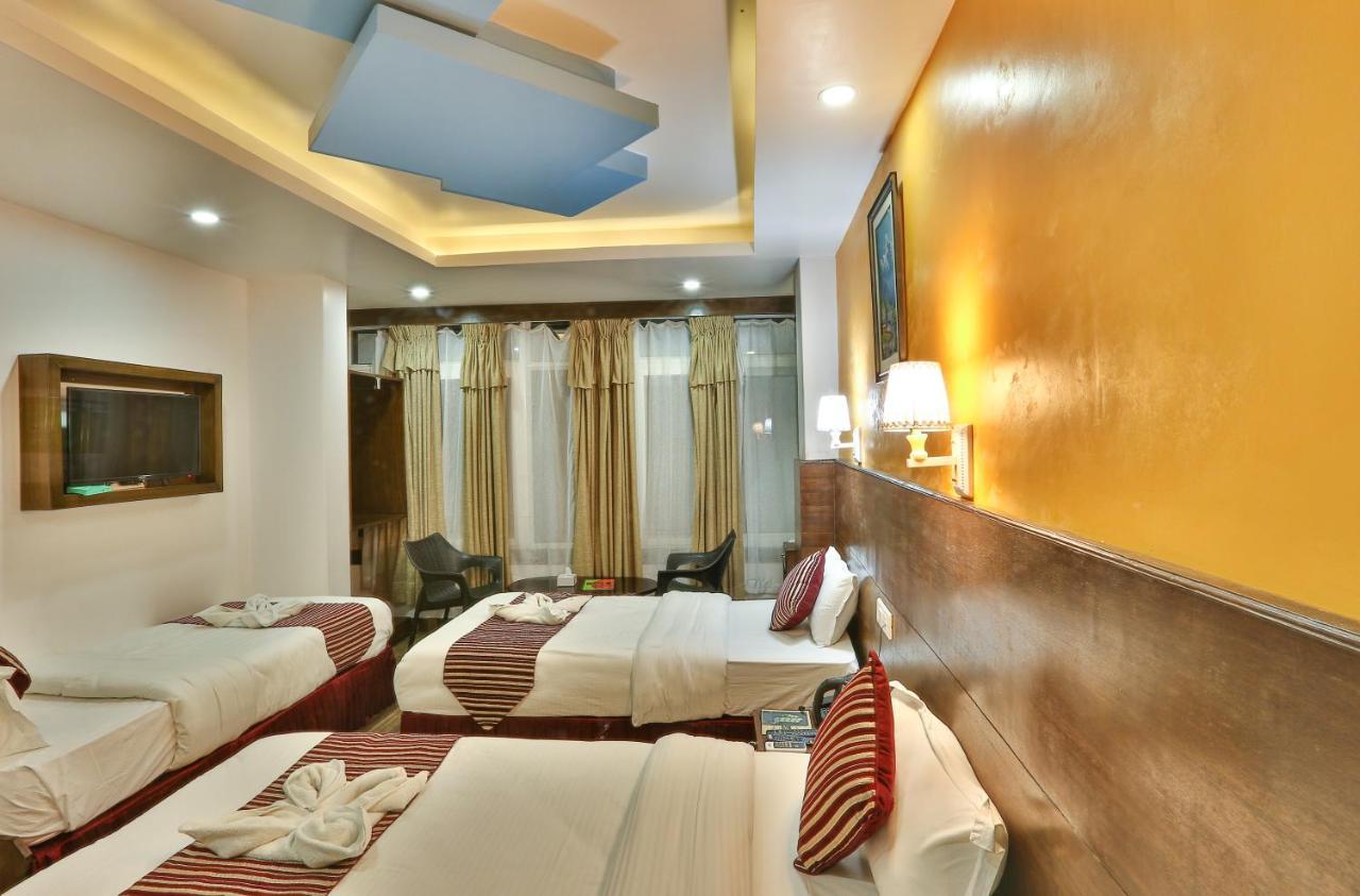 Hotel Lakeside Pvt. Ltd. ポカラ エクステリア 写真
