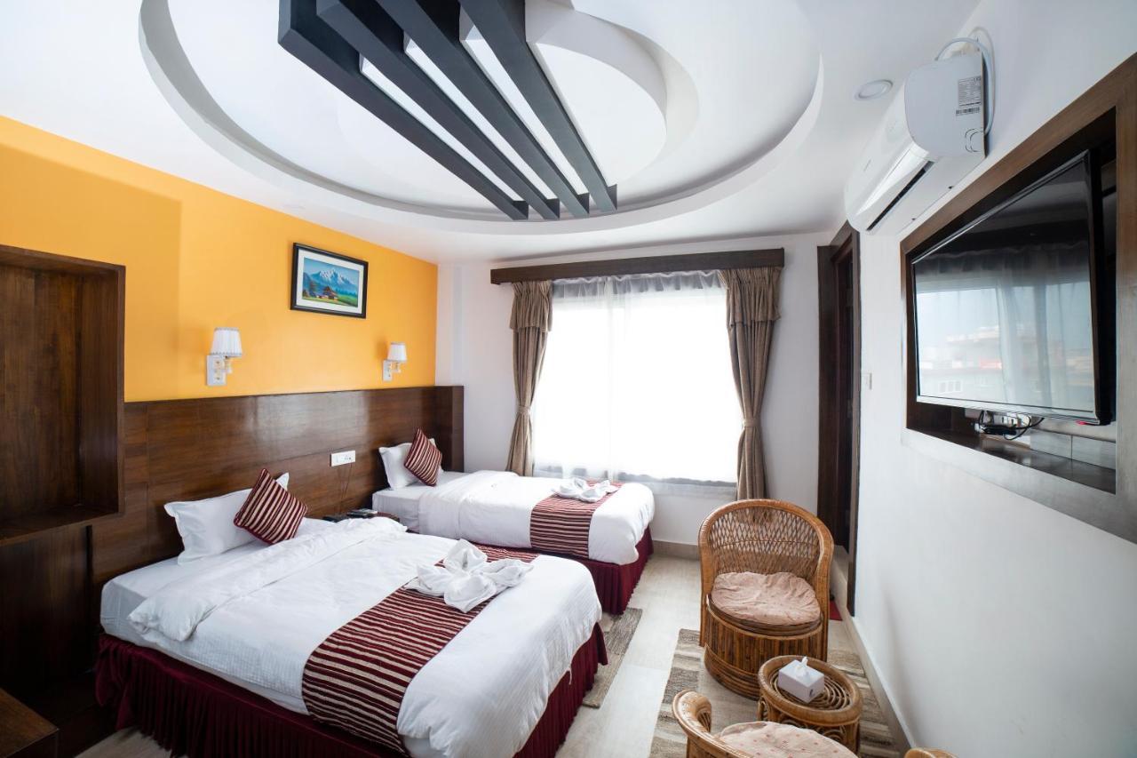 Hotel Lakeside Pvt. Ltd. ポカラ エクステリア 写真