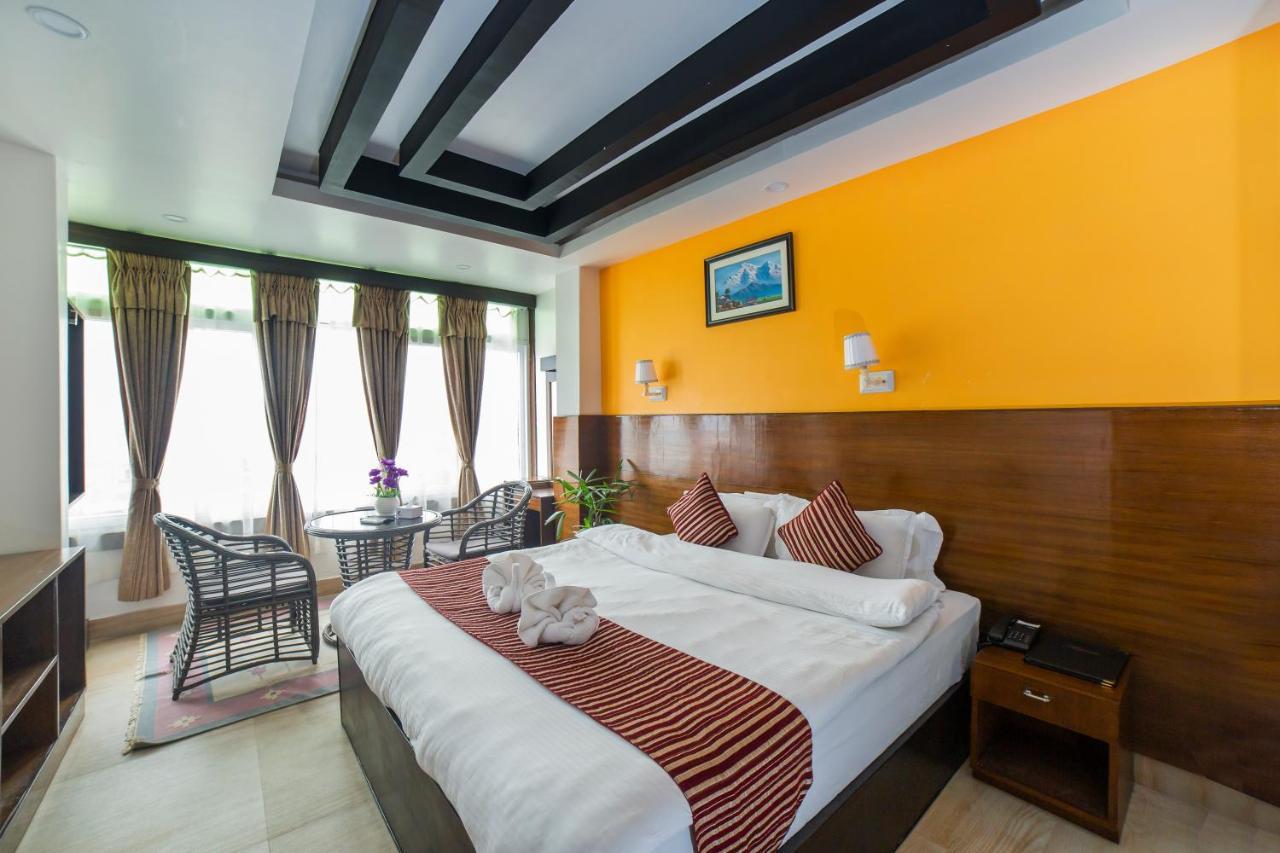 Hotel Lakeside Pvt. Ltd. ポカラ エクステリア 写真