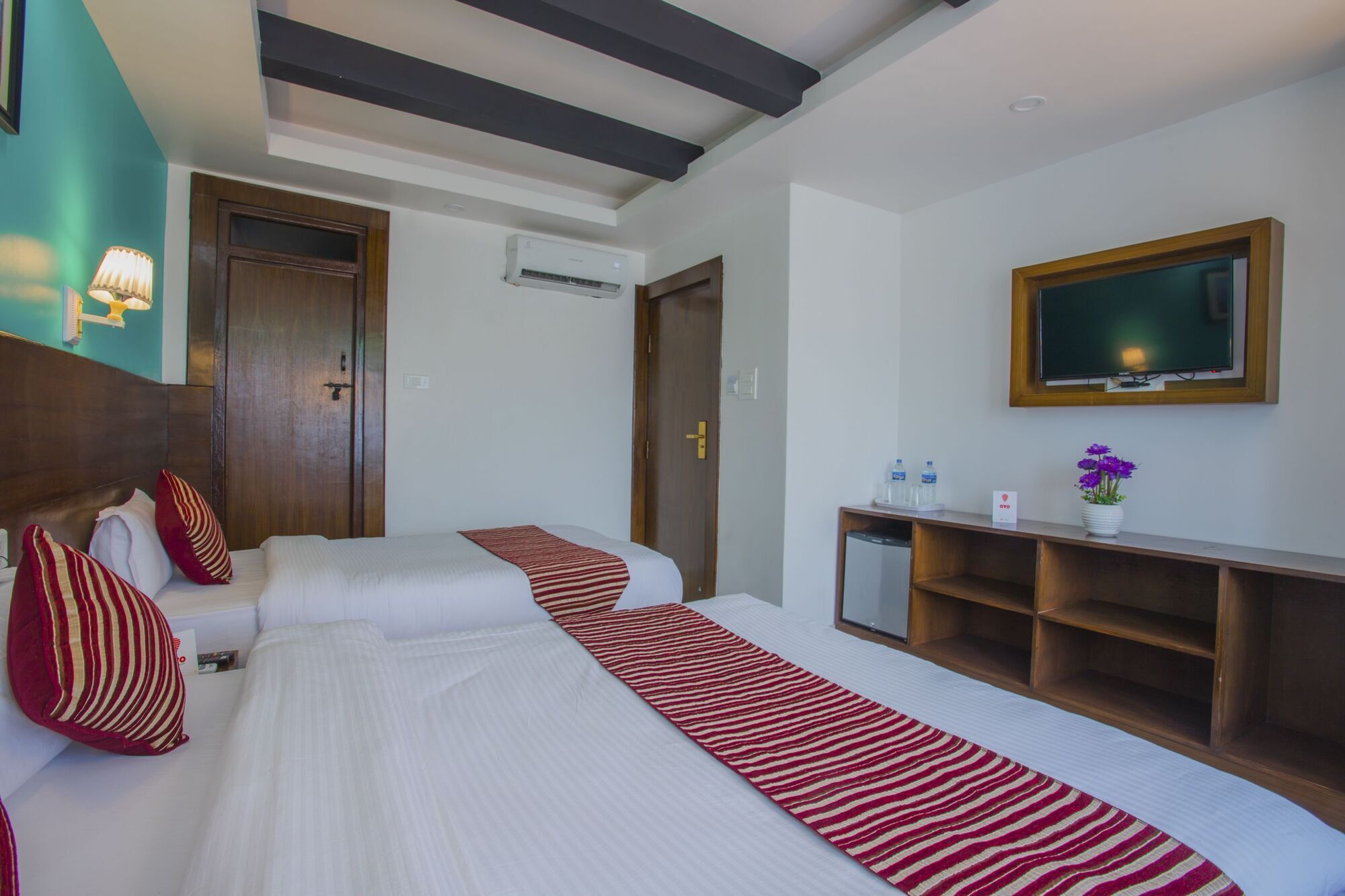 Hotel Lakeside Pvt. Ltd. ポカラ エクステリア 写真