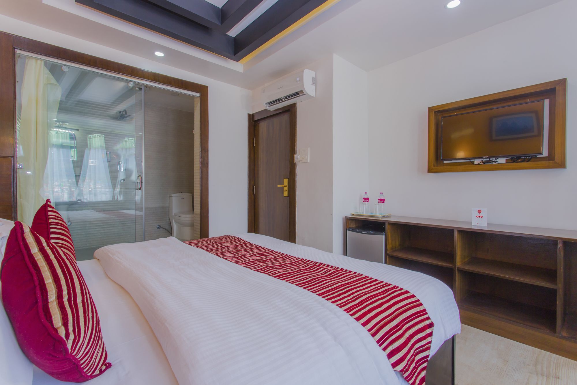 Hotel Lakeside Pvt. Ltd. ポカラ エクステリア 写真